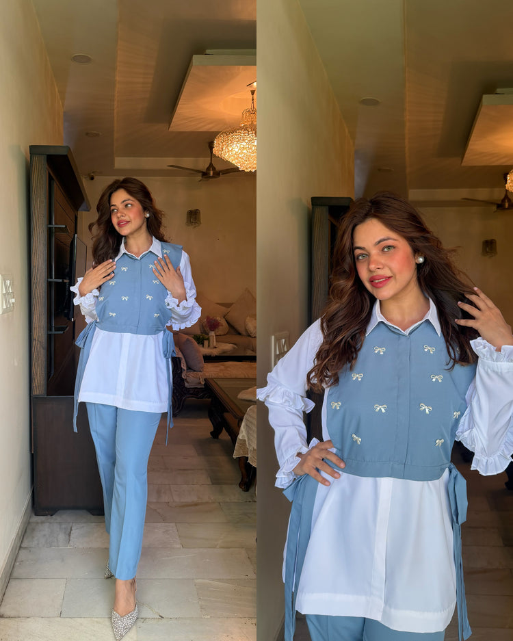 Icy bluish white 3 peice bow set