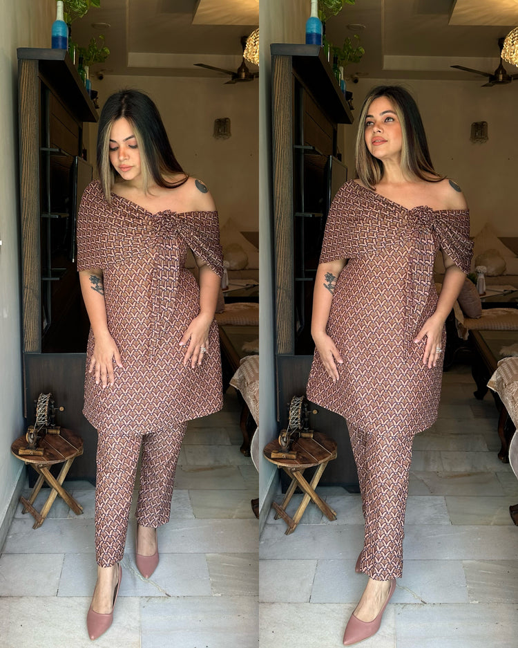 Brown printed rose set