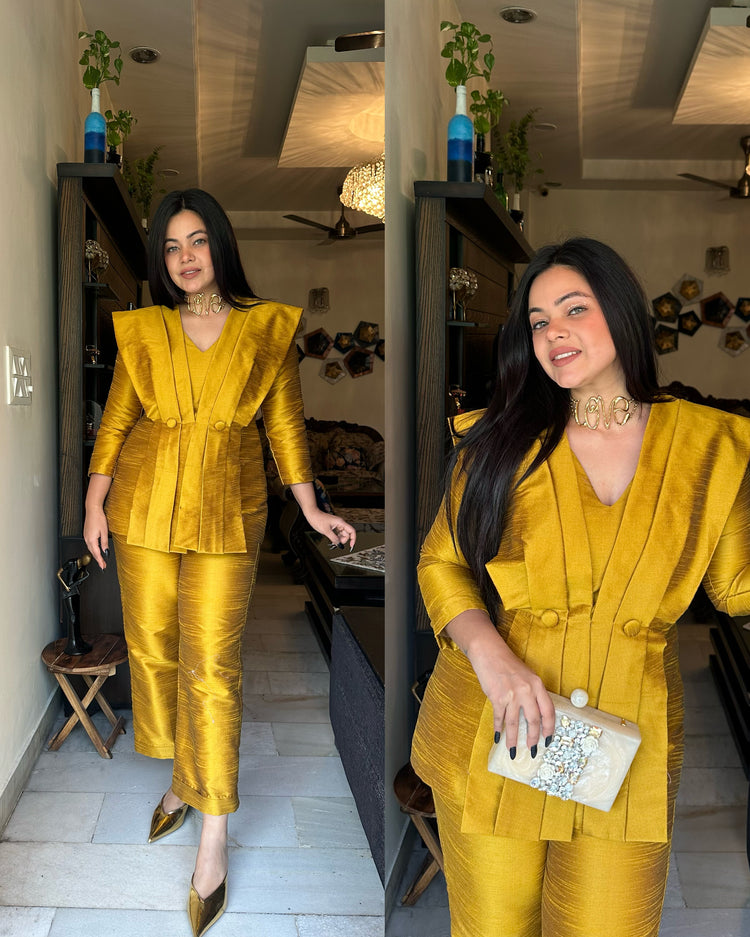 Mustard silk button set