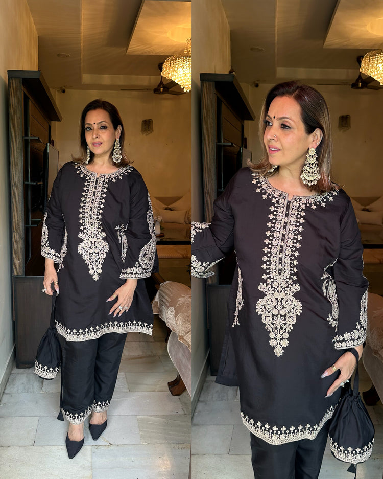 Black embroidery classic bag set