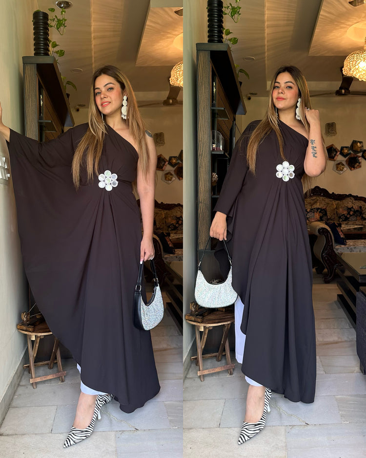 Black asymmetrical kaftaan