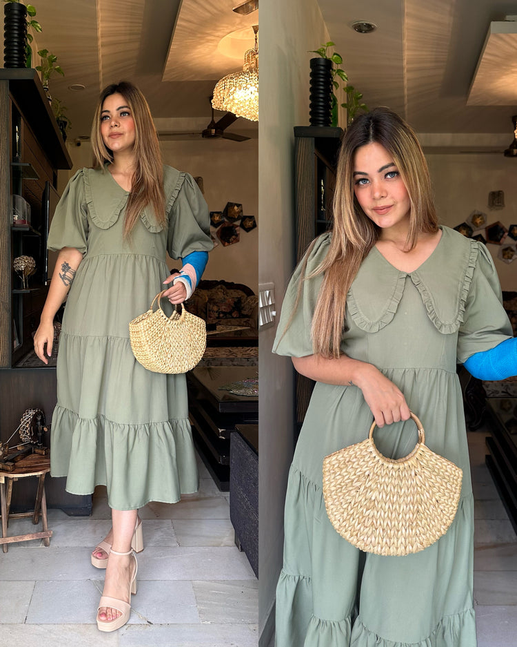 Green broad collar maxi