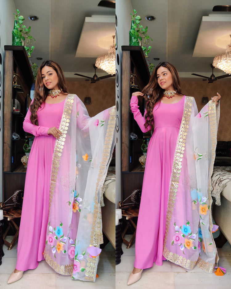 Hand painted duppata anarkali
