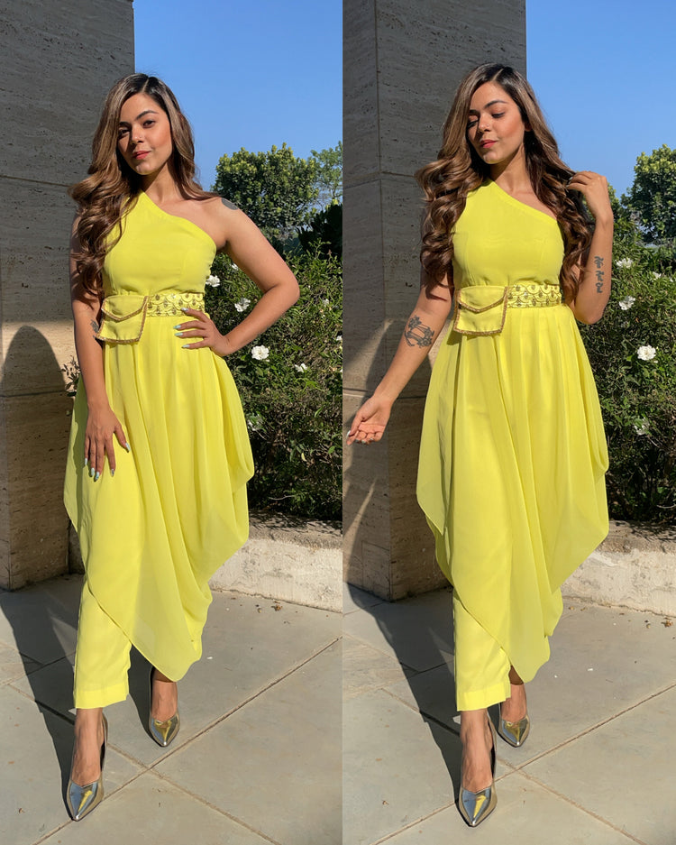 Drape lemon outfit