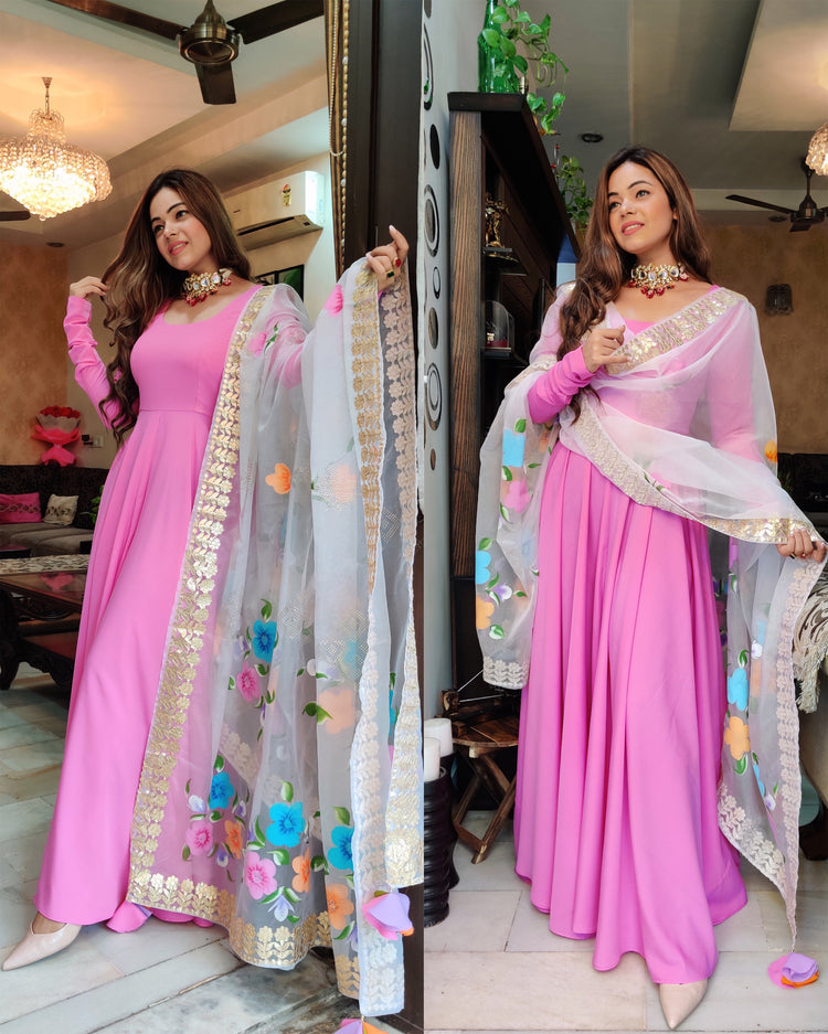 Hand painted duppata anarkali