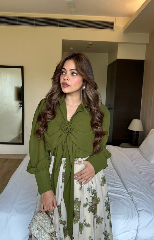 Green shirt rose detailing top