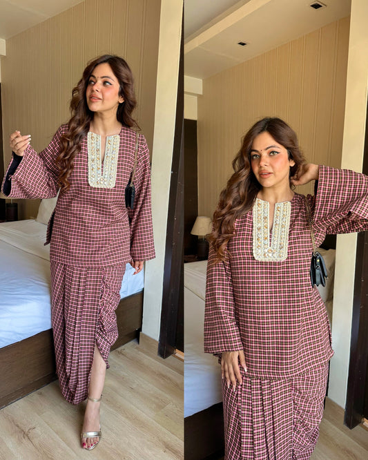 Pink woollen checks lungi set work