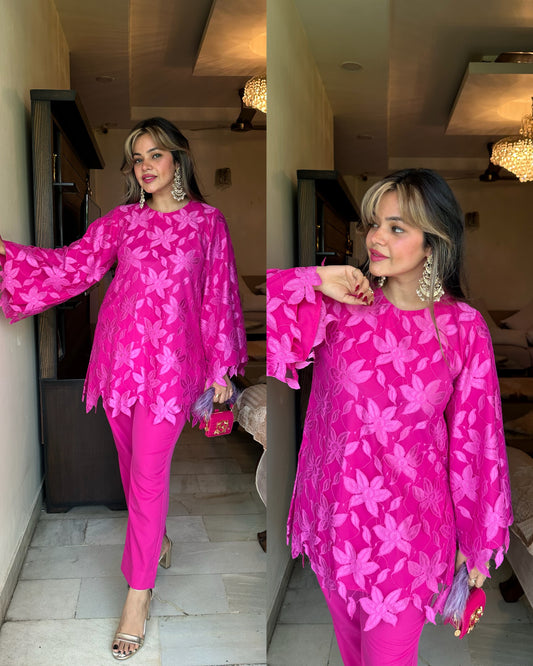 Cutwork pink kurti pants set
